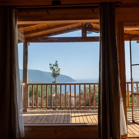 Отель Goat Bungalow And Camping Фаралия