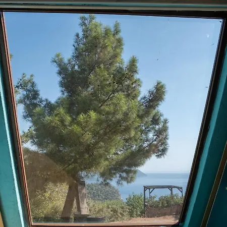 Goat Bungalow And Camping Отель