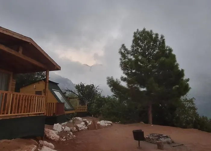 Goat Bungalow And Camping * Faralya