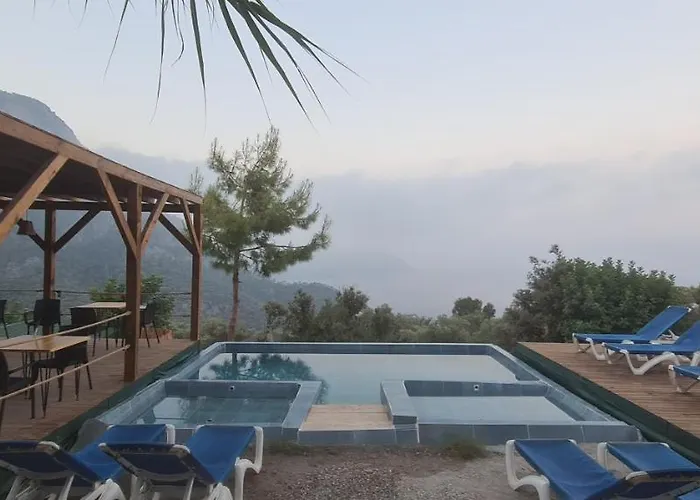 Goat Bungalow And Camping Hotel Faralya