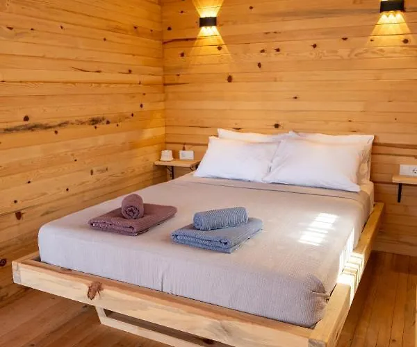 Hotel Goat Bungalow And Camping *