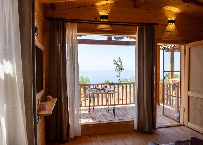 Goat Bungalow And Camping Hotel Faralya