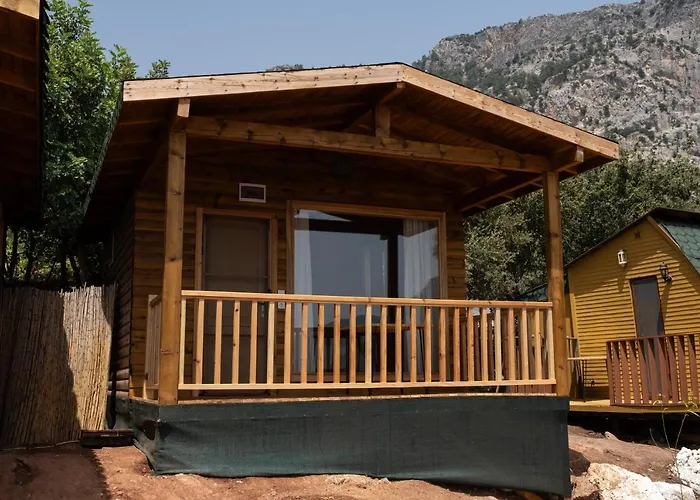 Goat Bungalow And Camping Hotel *