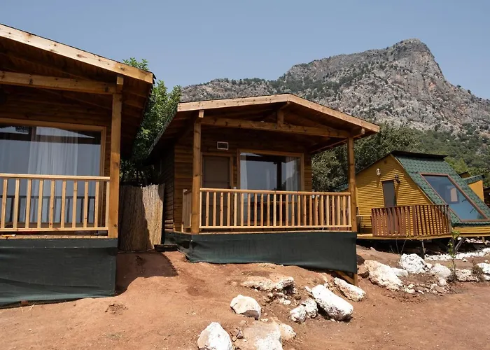 Goat Bungalow And Camping Hotel Faralya
